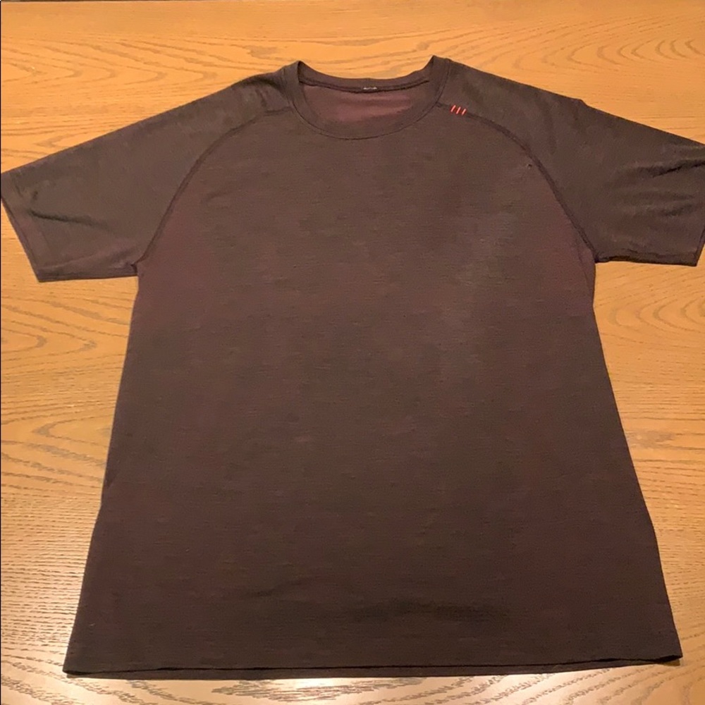 Lululemon Black metal vent tech shirt